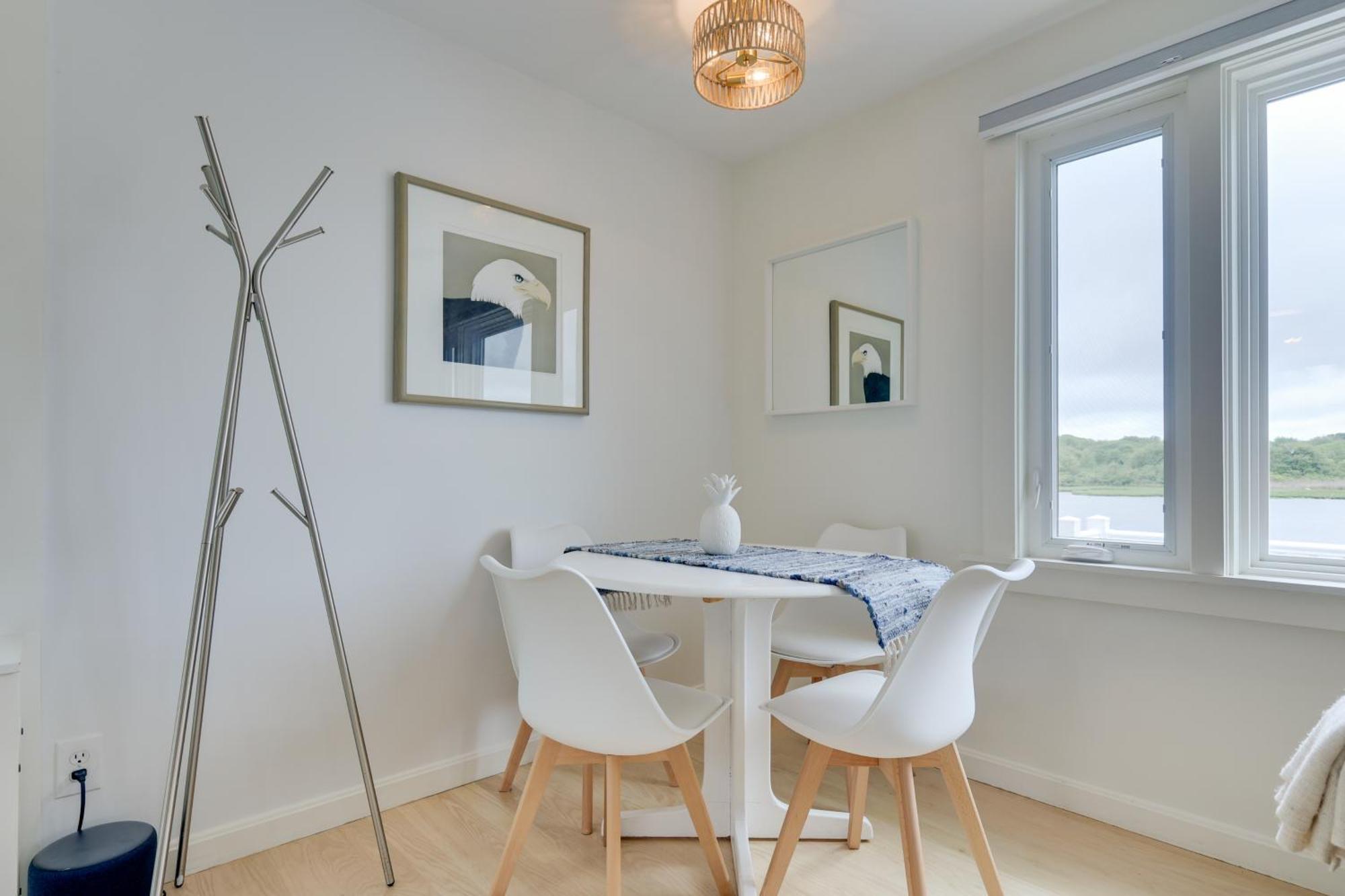 Cozy Narragansett Cottage With Dock And Outdoor Shower Extérieur photo