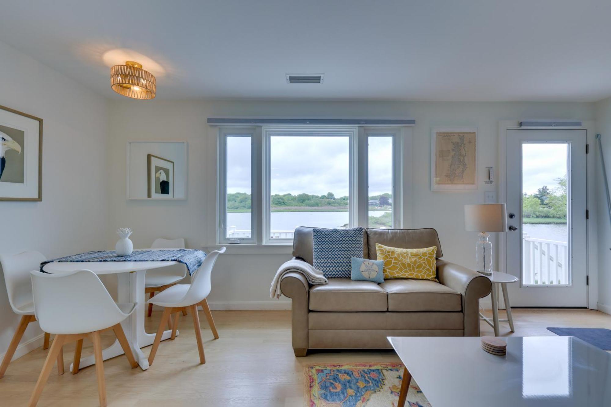 Cozy Narragansett Cottage With Dock And Outdoor Shower Extérieur photo
