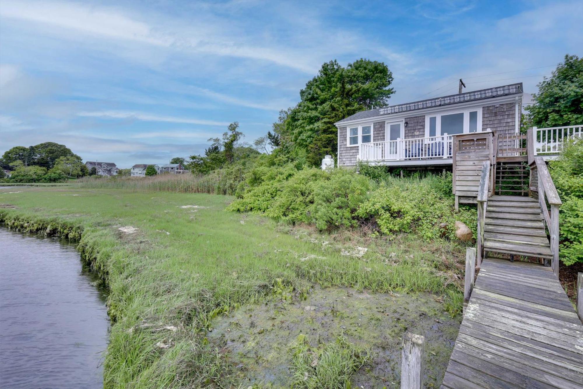 Cozy Narragansett Cottage With Dock And Outdoor Shower Extérieur photo