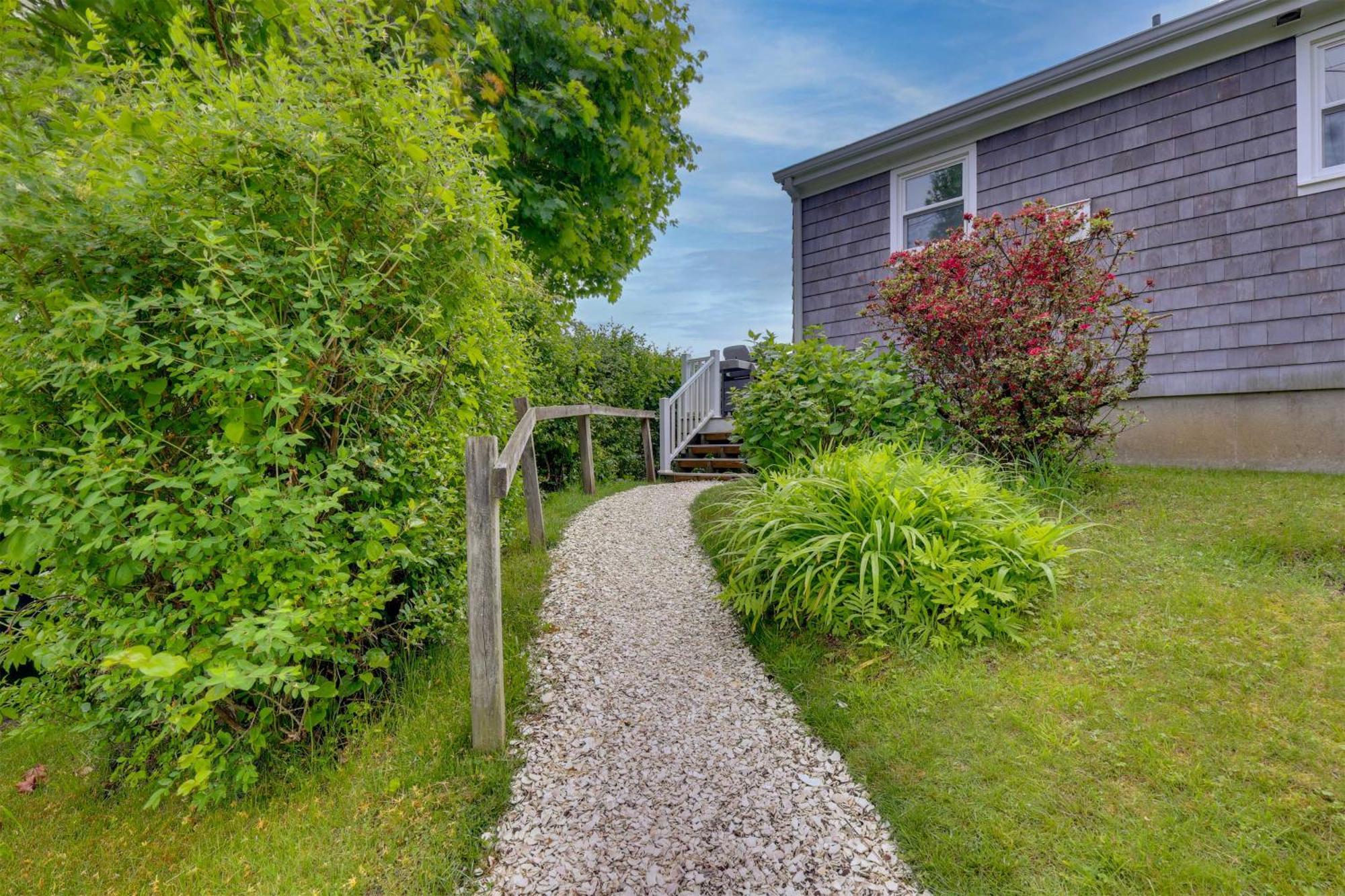 Cozy Narragansett Cottage With Dock And Outdoor Shower Extérieur photo